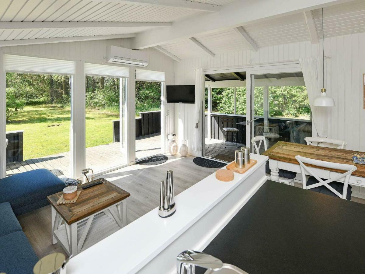 5 Person Holiday Home In Oksb L Dyreby Екстер'єр фото