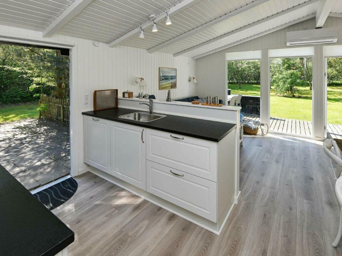 5 Person Holiday Home In Oksb L Dyreby Екстер'єр фото