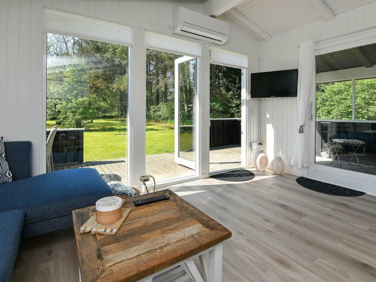 5 Person Holiday Home In Oksb L Dyreby Екстер'єр фото